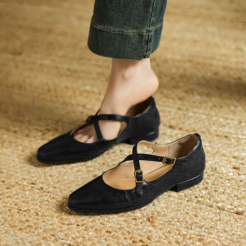 法式复古交叉带小皮鞋平底单鞋女春夏小众真皮通勤玛丽珍大码女鞋