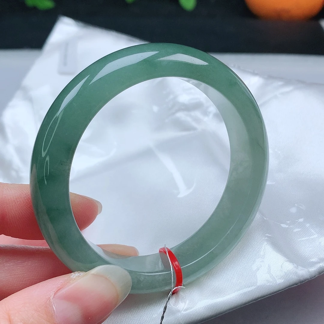 翡翠手镯未镶嵌53圈