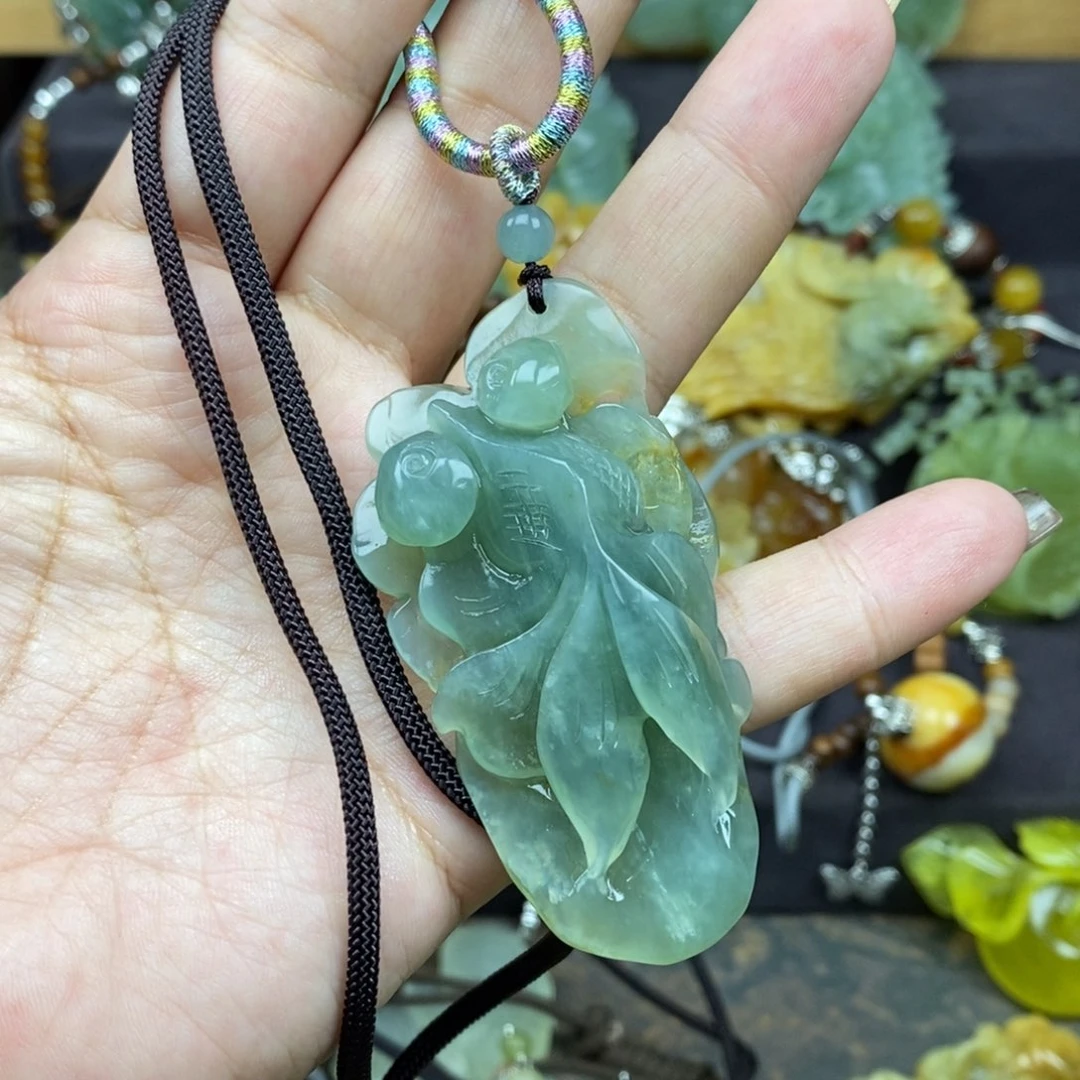 蛇纹石玉未镶嵌吊坠(赠链)