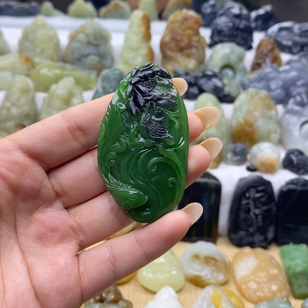 和田玉未镶嵌颈饰