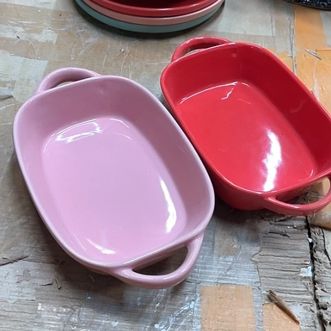 微瑕，不能明火，口径18厘米，高度5红，粉