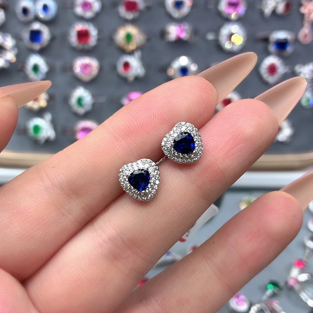 925银培育皇家蓝色宝石