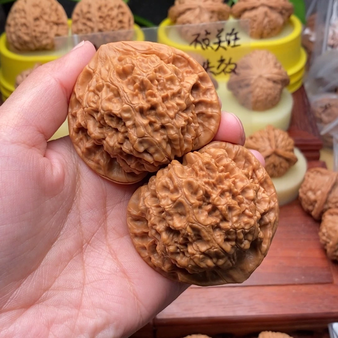 把件文玩核桃浩**●52“毕业”大官帽