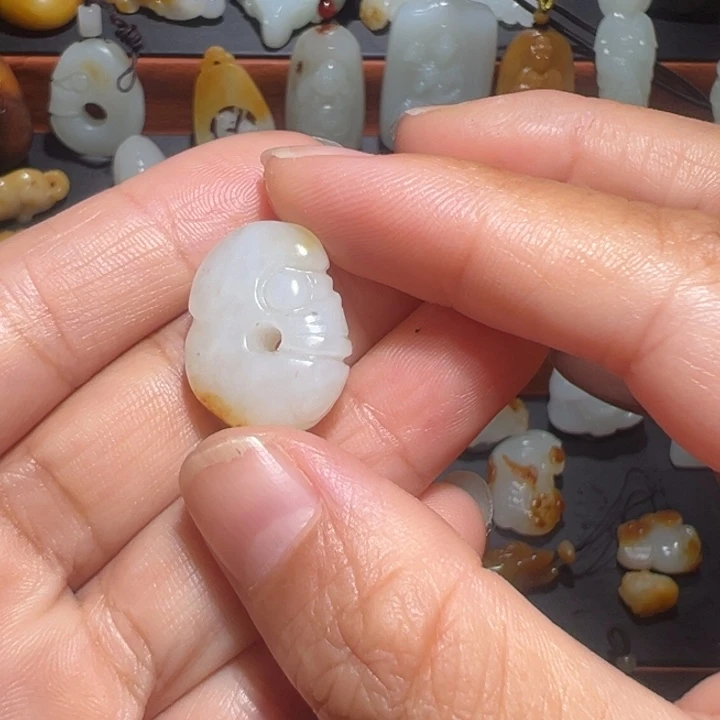 未镶嵌和田玉车挂