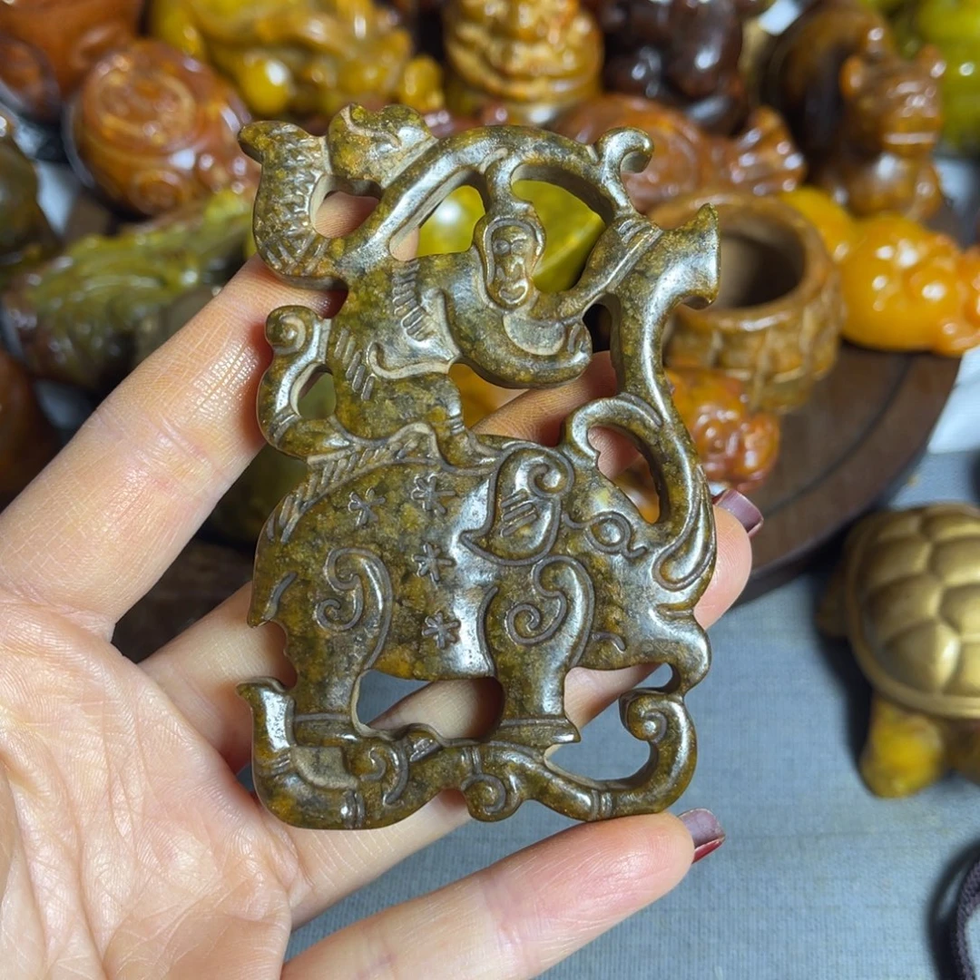 蛇纹石玉合金颈饰