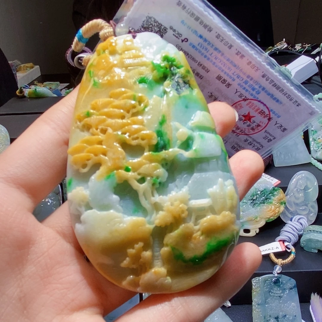 翡翠未镶嵌颈饰翡翠