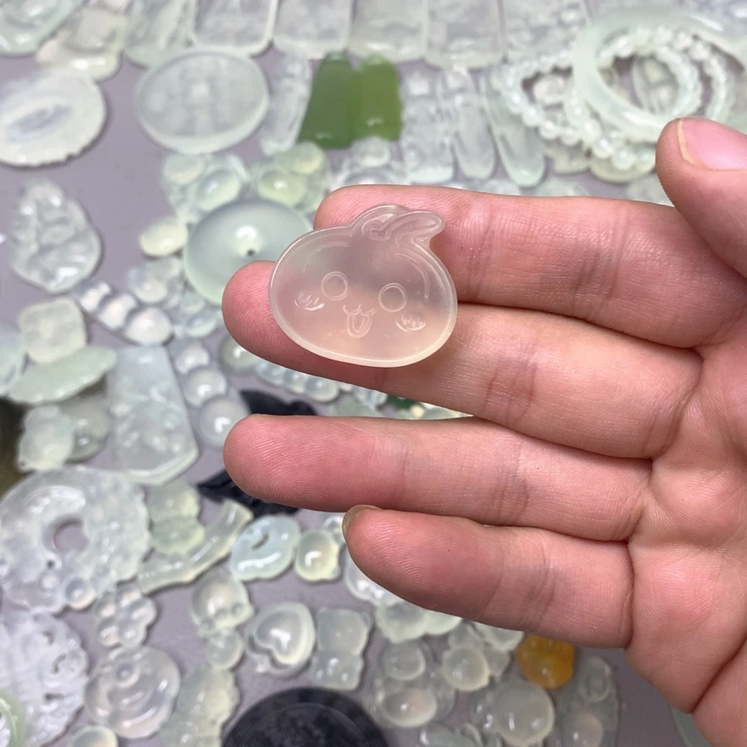 蛇纹石玉颈饰未镶嵌失*夜