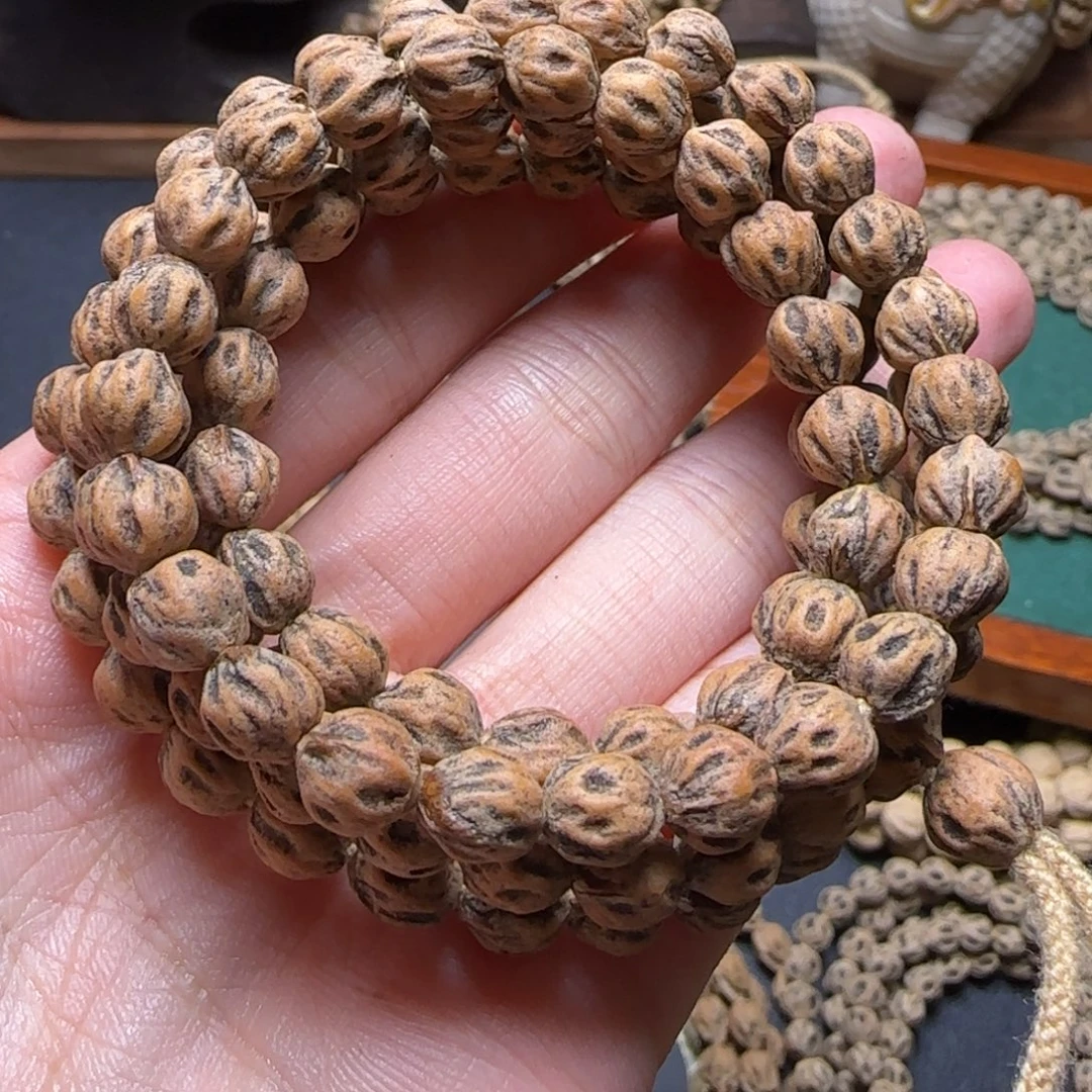 红***豆柏香籽/百香籽吊坠