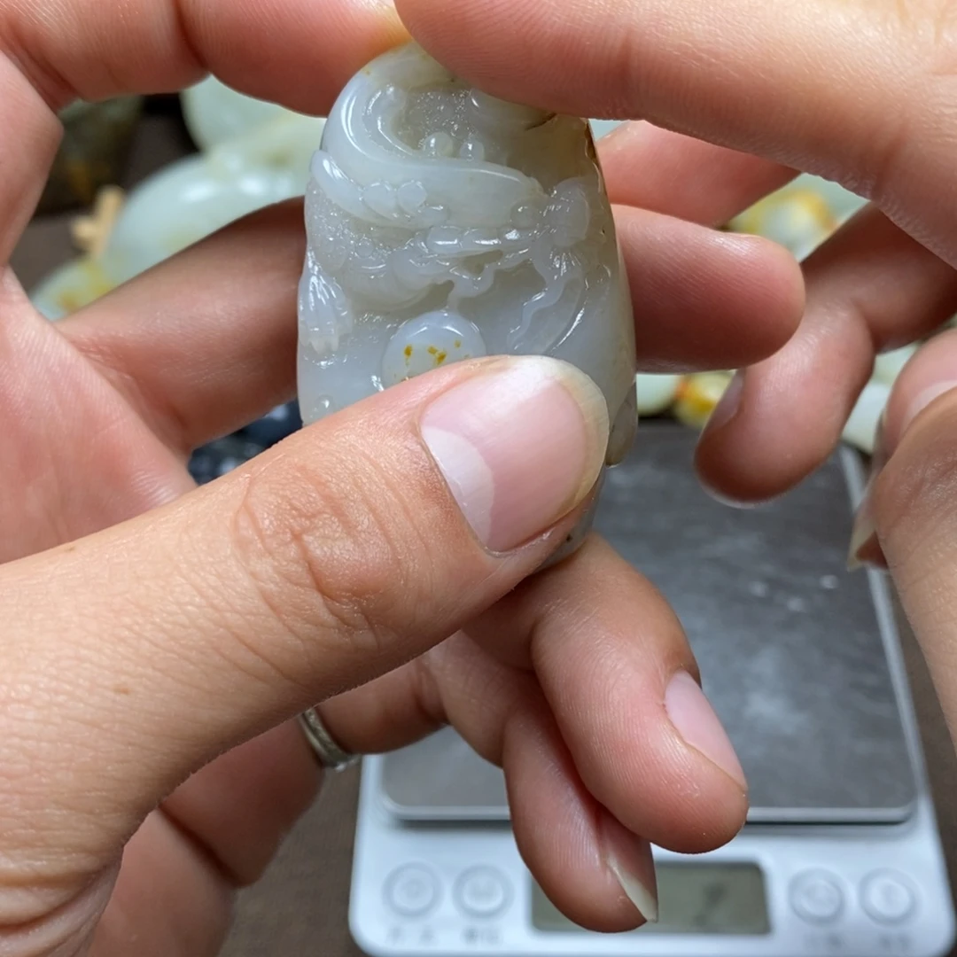 格***局和田玉未镶嵌挂件