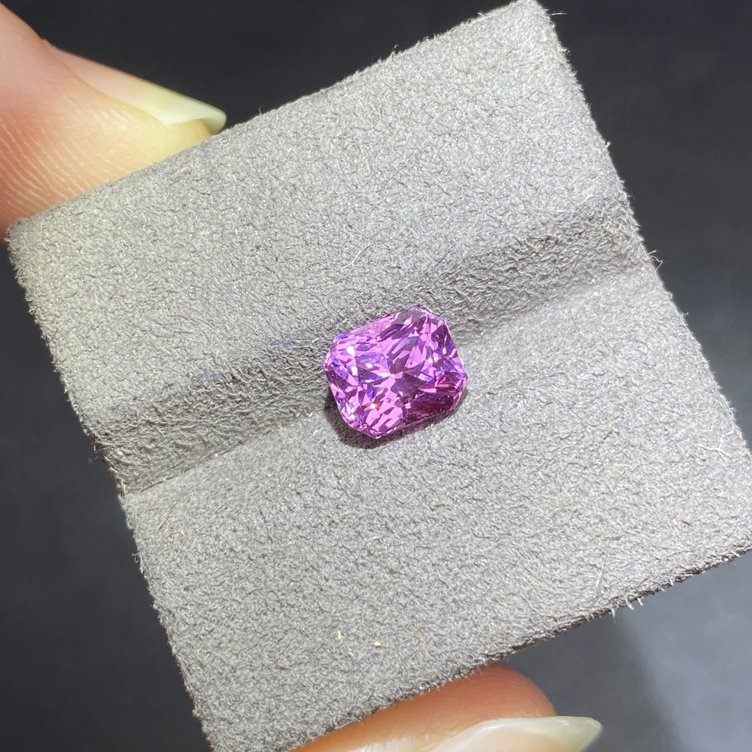 25L010 粉紫色尖晶宝石 2.0克拉