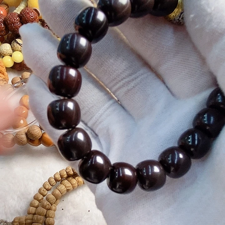 菩提手串/手链J*ㅡ1.1×1.0。