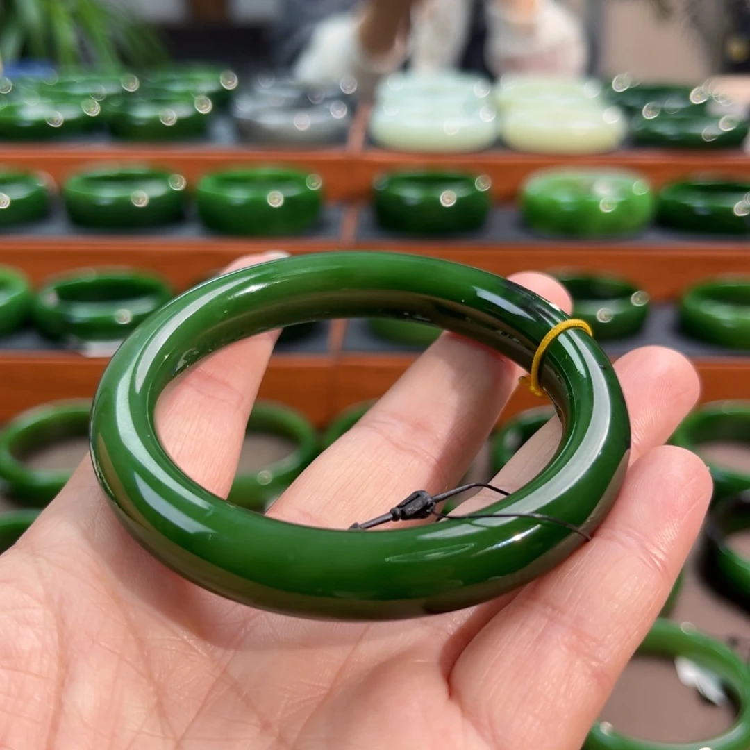 未镶嵌手镯和田玉（碧玉）