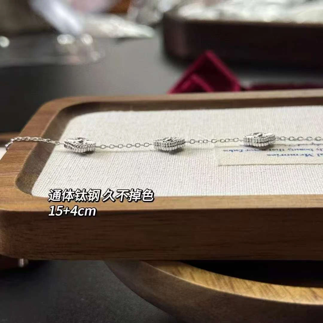 钛钢手链  BIBI【银色镭射】手链BB082