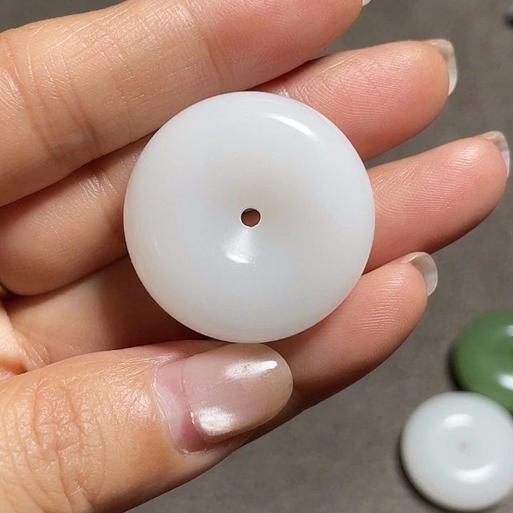 和田玉（糖玉）未镶嵌手镯