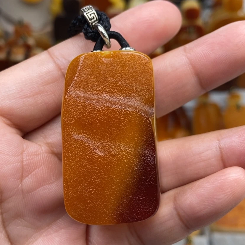 【闪购商品】琥珀颈饰未镶嵌
