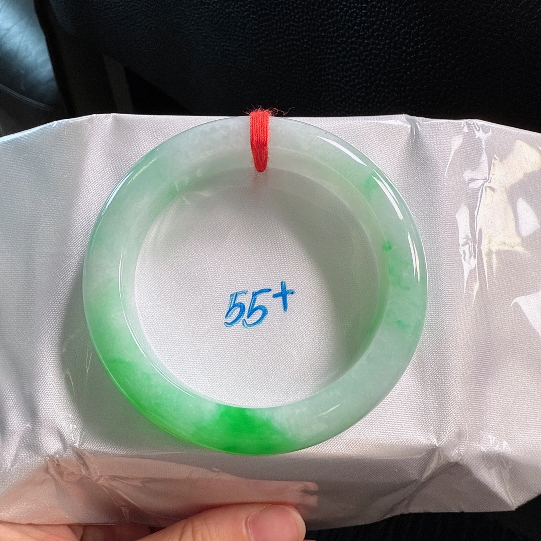 55 56圈口冰阳绿天然翡翠A货手镯