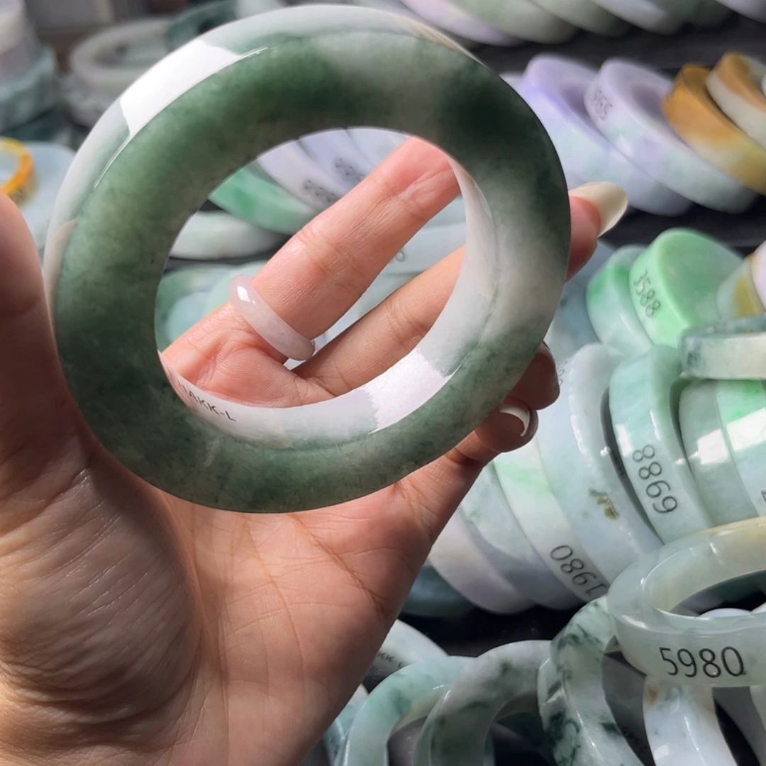 定制翡翠翡翠手镯未镶嵌