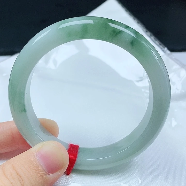 翡翠手镯未镶嵌天然翡翠手镯