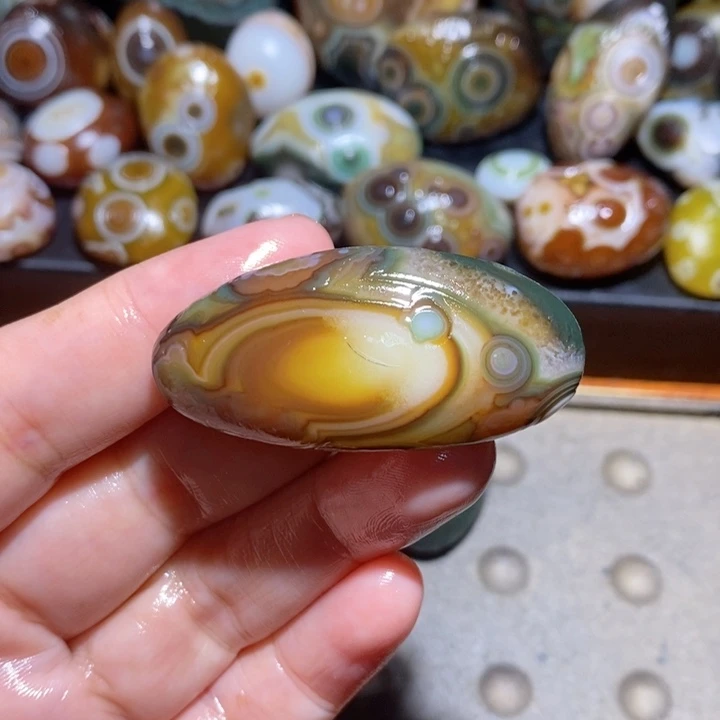 未镶嵌玛瑙/玉髓珠宝半成品186