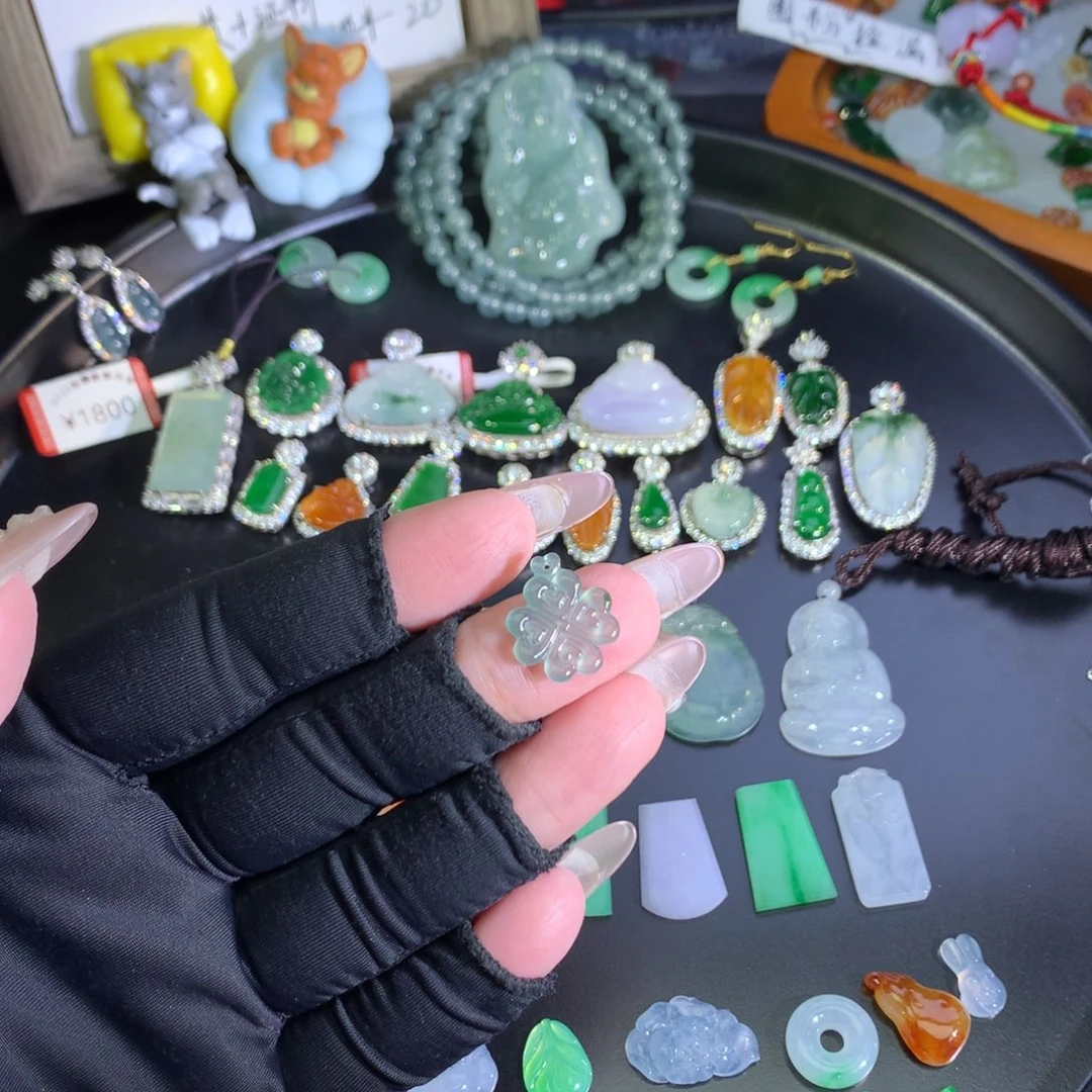 翡翠未镶嵌吊坠(不含链)子母扣