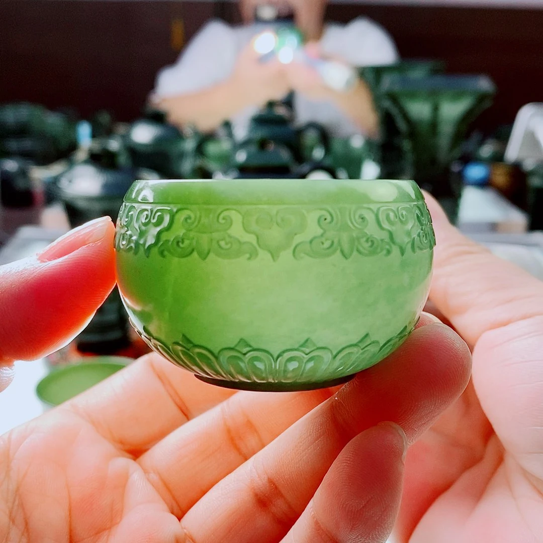 未镶嵌和田玉（青玉）摆件
