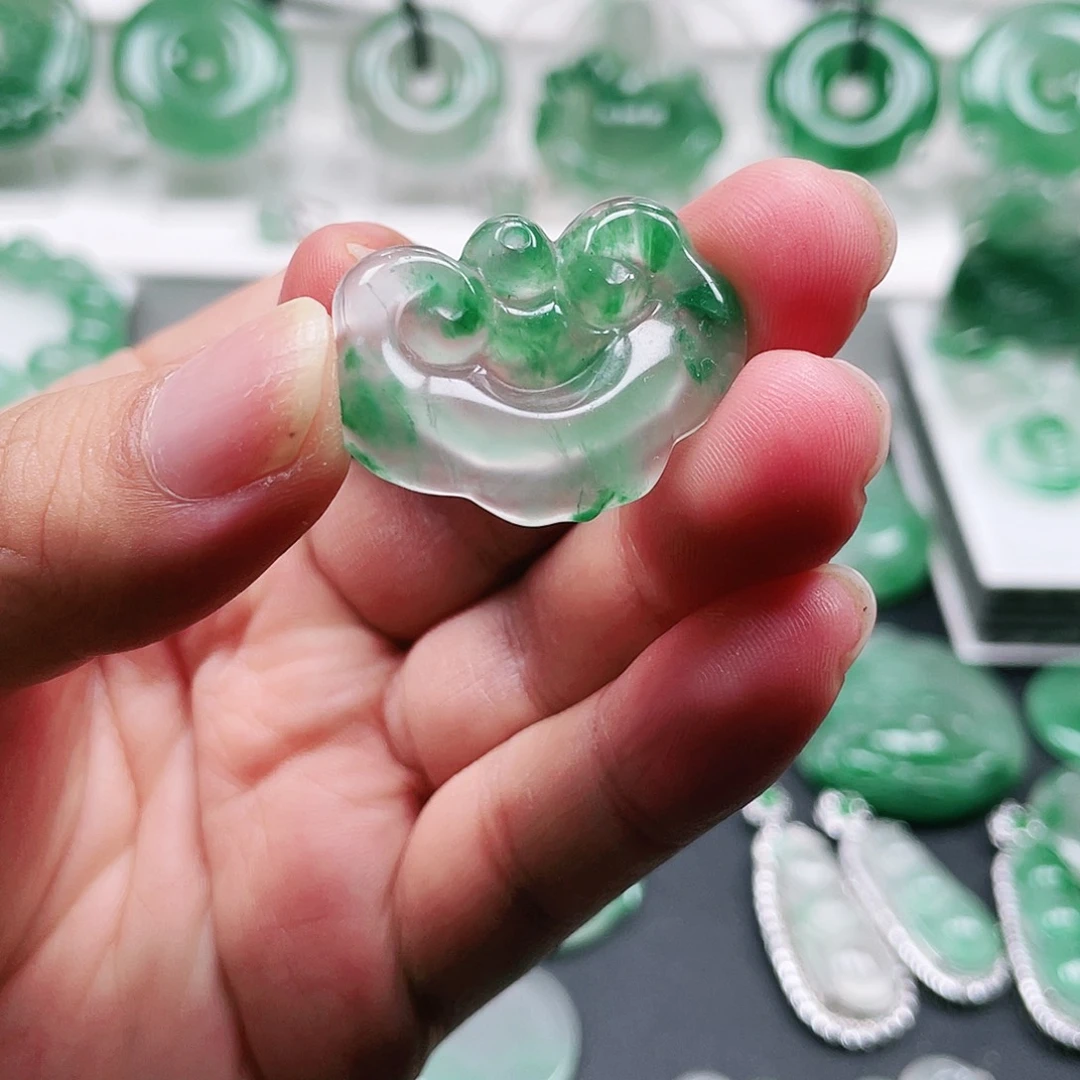 石英质玉（非洲翠）未镶嵌吊坠(不含链)