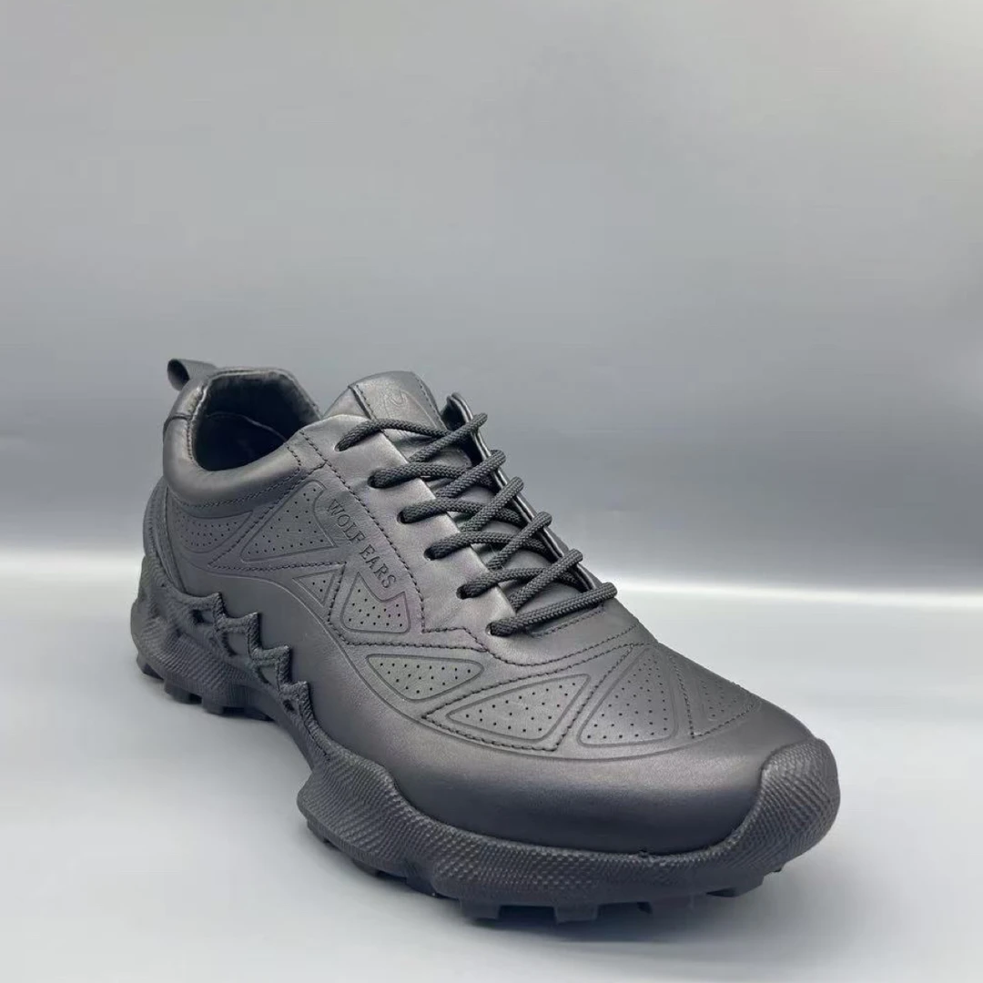 Wolf Ears广州狼耳男士冬款探索头层皮超轻底激光打孔休闲健步鞋