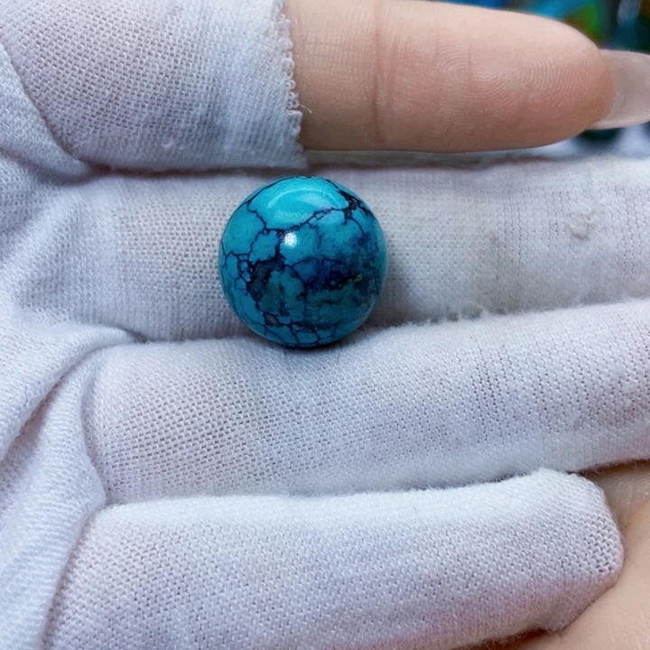 用***1绿松石未镶嵌饰品