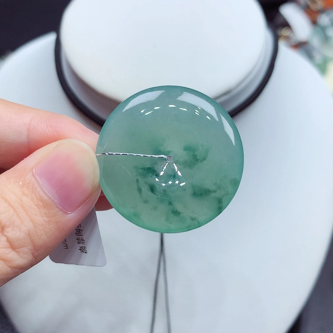 翡翠未镶嵌颈饰编号51，29.8/5.4