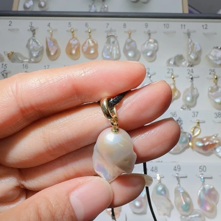 颈饰未镶嵌淡水珍珠