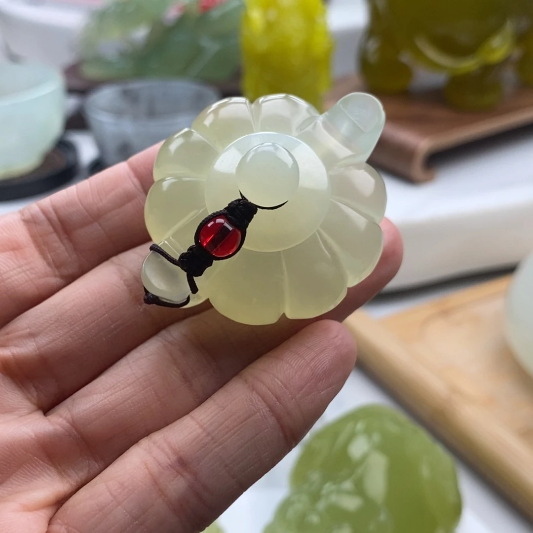 岫玉未镶嵌四大名玉手把壶