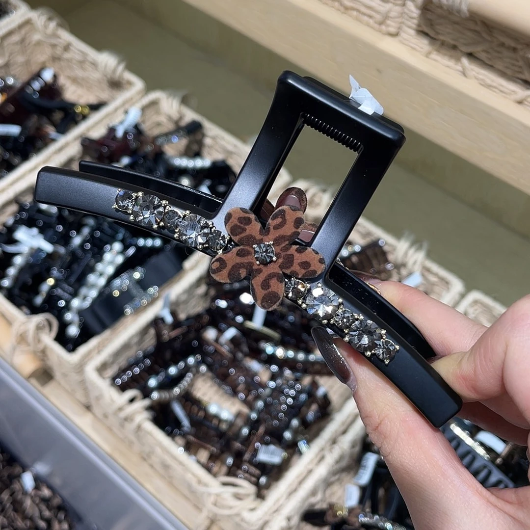 硅胶非金属豹纹花13抓