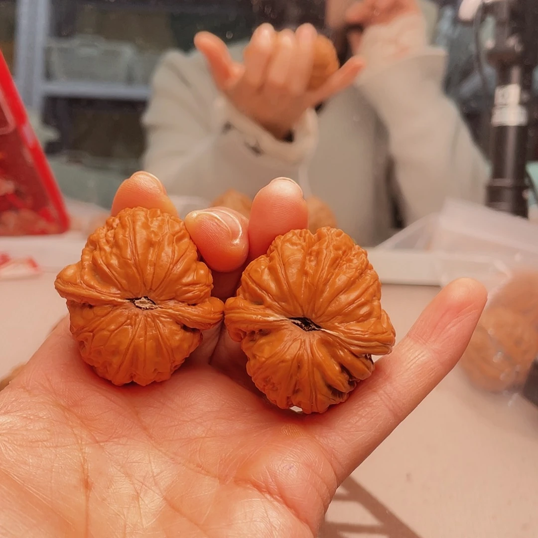 茶****）元宝说她也喜欢上别人