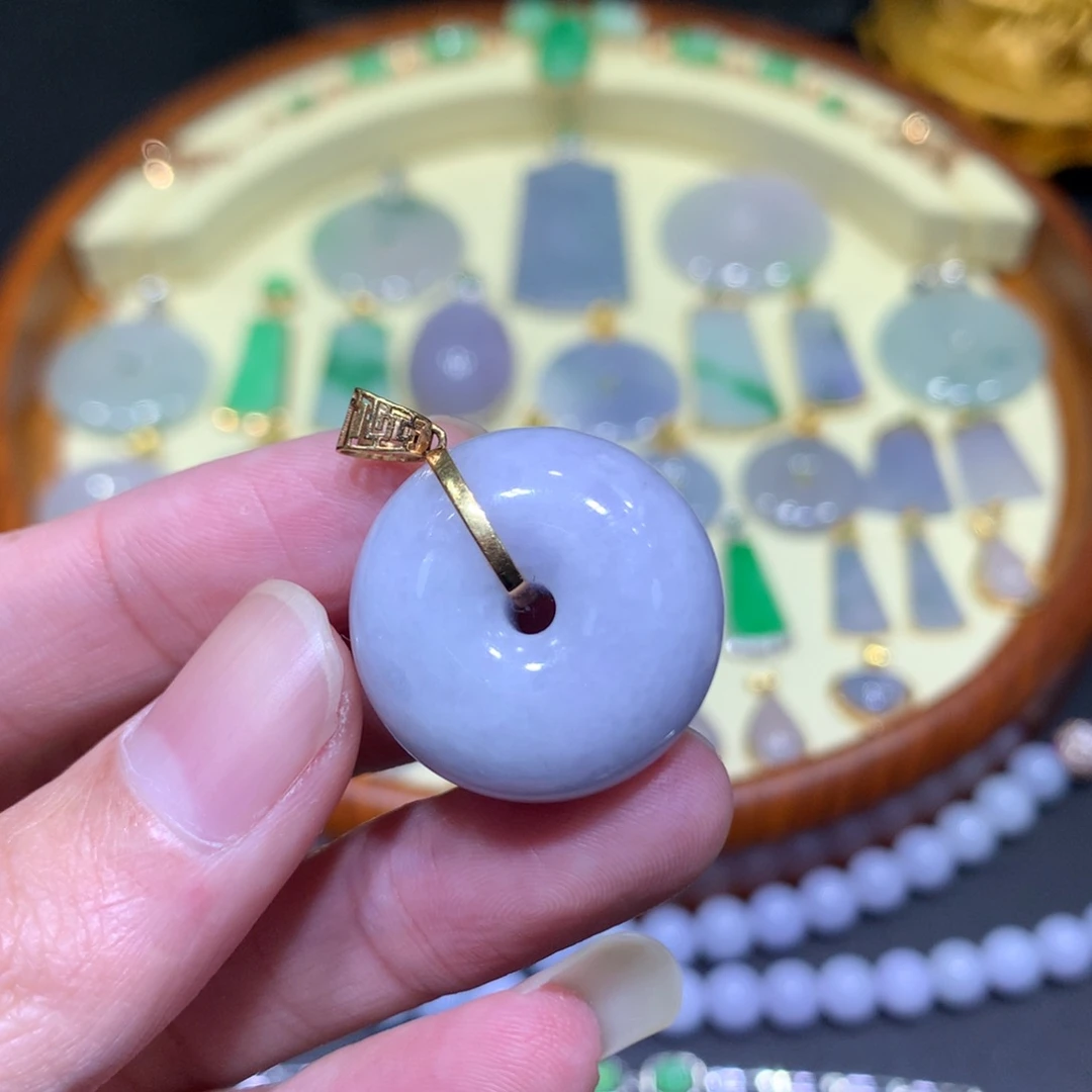 翡翠吊坠(不含链)18K金镶嵌