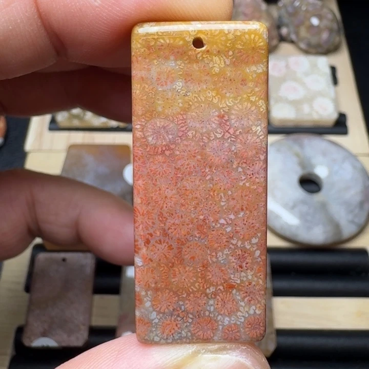 硅化珊瑚（珊瑚玉）未镶嵌纯天然色有机玉石保真色