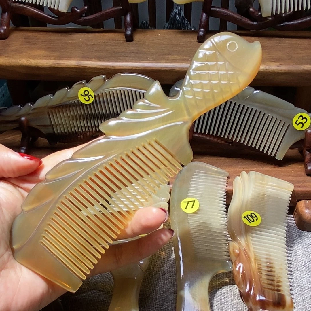 168 枫叶牛角梳牛角梳