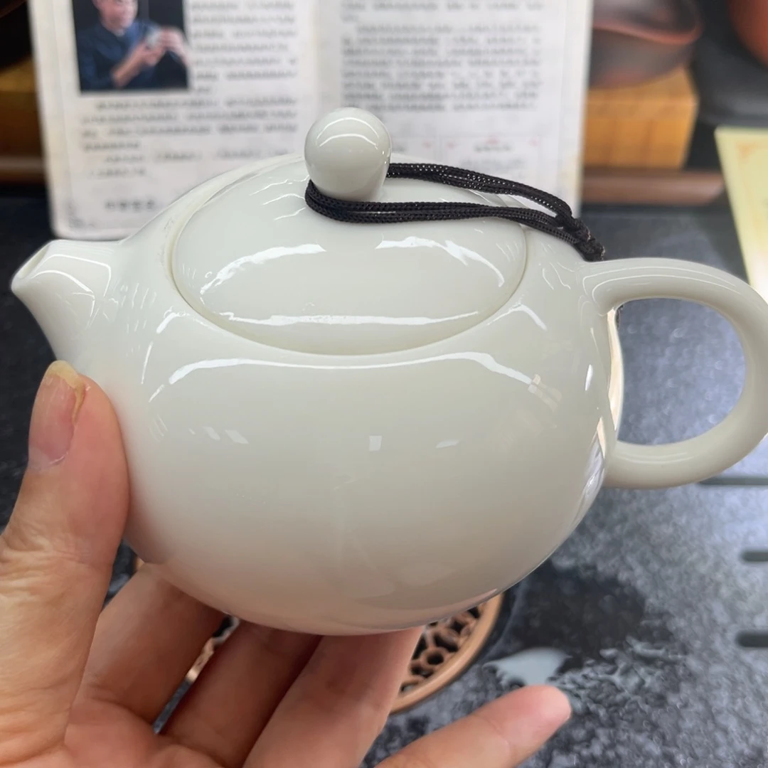 茶杯紫砂羊脂玉净瓶