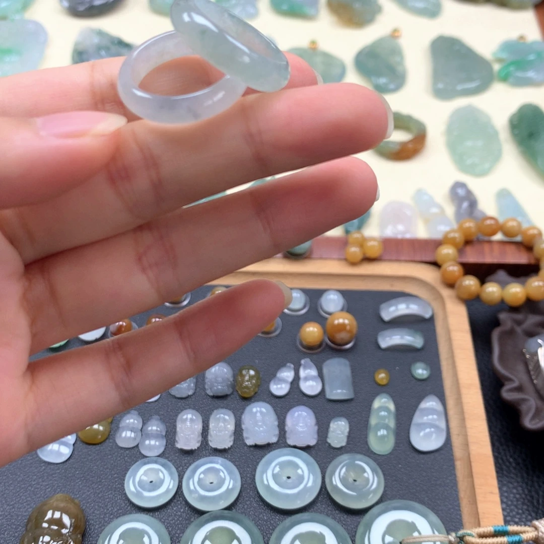 颈饰未镶嵌翡翠戒圈多样性发货