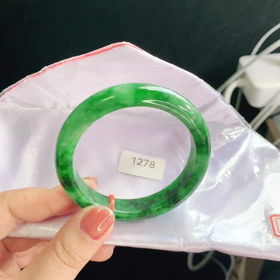 翡翠未镶嵌手镯03