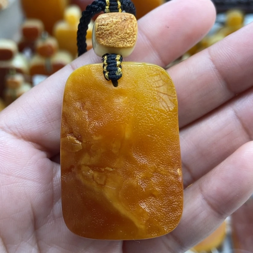 【闪购商品】琥珀颈饰未镶嵌