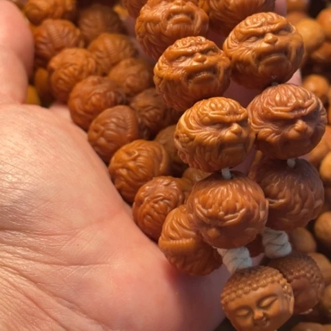 手串猴头核桃和***戒舞台