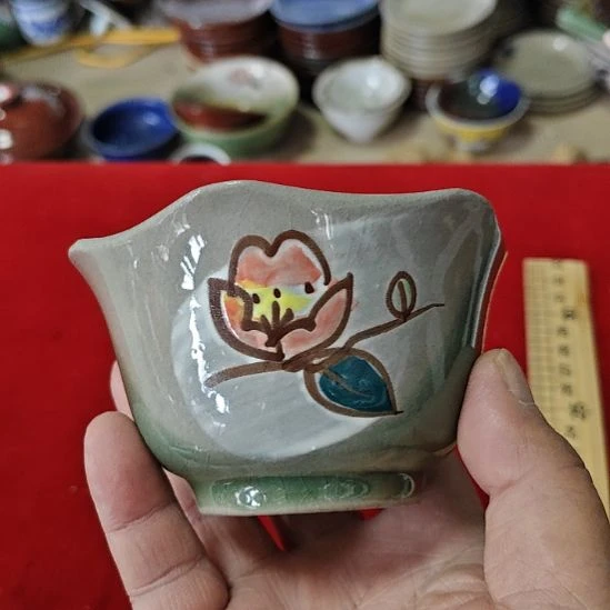 瓷片瓷器，瓷片，沙锅，各种摆件！