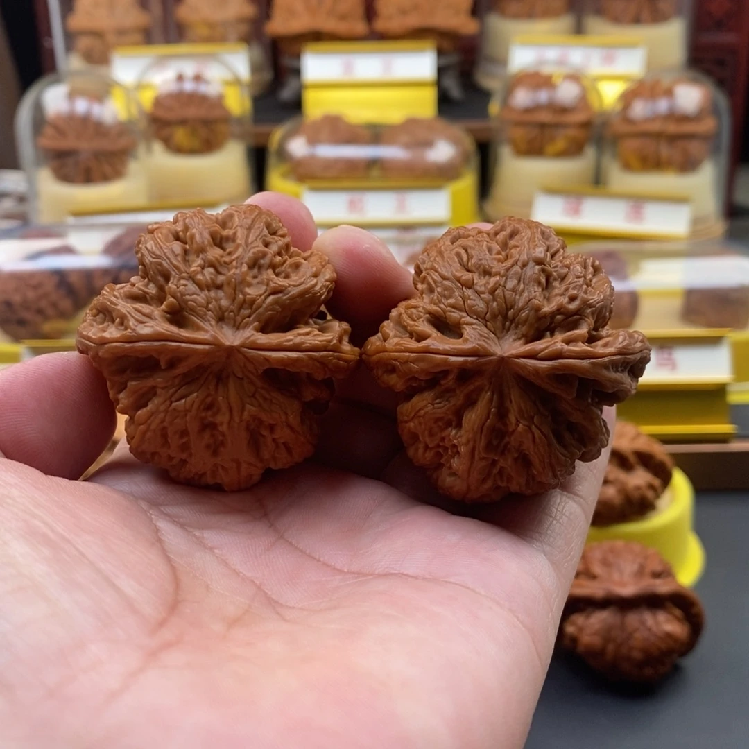 吊坠文玩核桃平谷大粗筋，全品，尺寸45