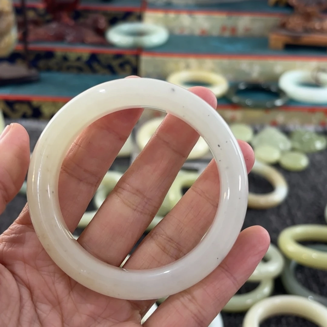 伞***伞和田玉（糖玉）未镶嵌手镯