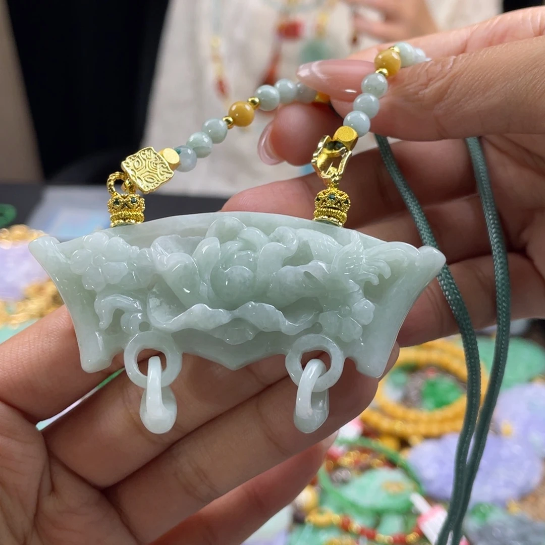 翡翠未镶嵌颈饰代编织