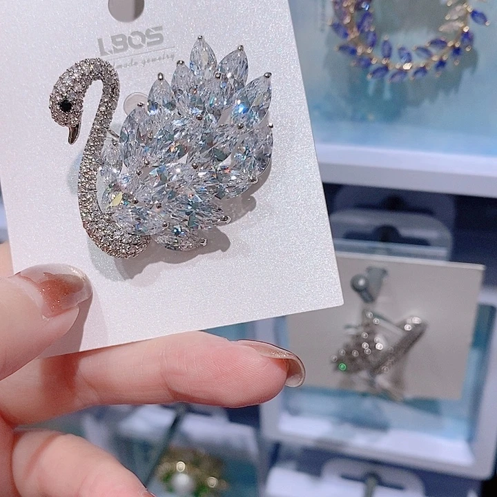 锆石铜合金奢华天鹅胸针 经典款