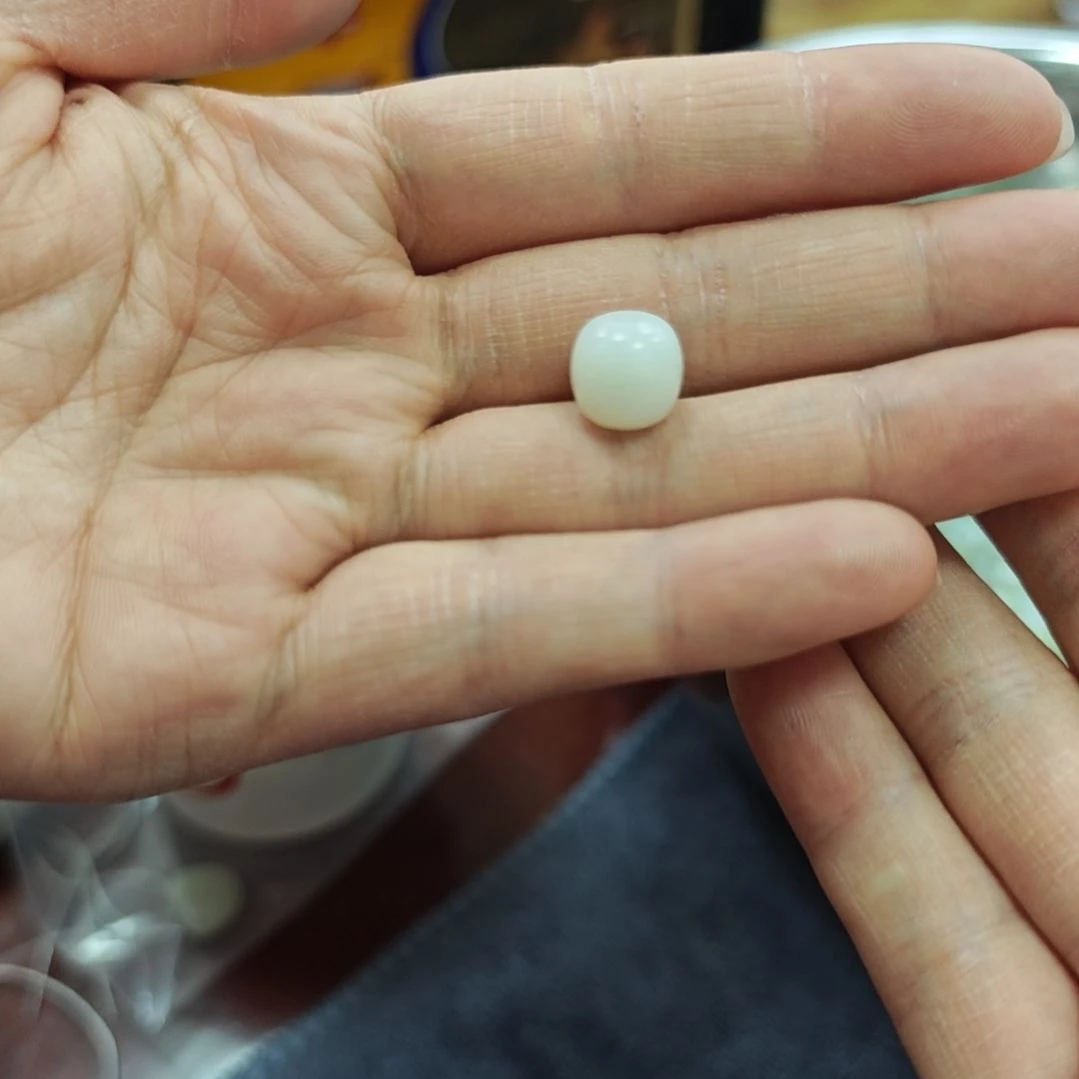 和田玉（白玉）未镶嵌珠宝奇石