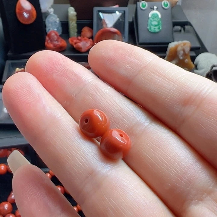 颜***衫南红玛瑙单珠未镶嵌
