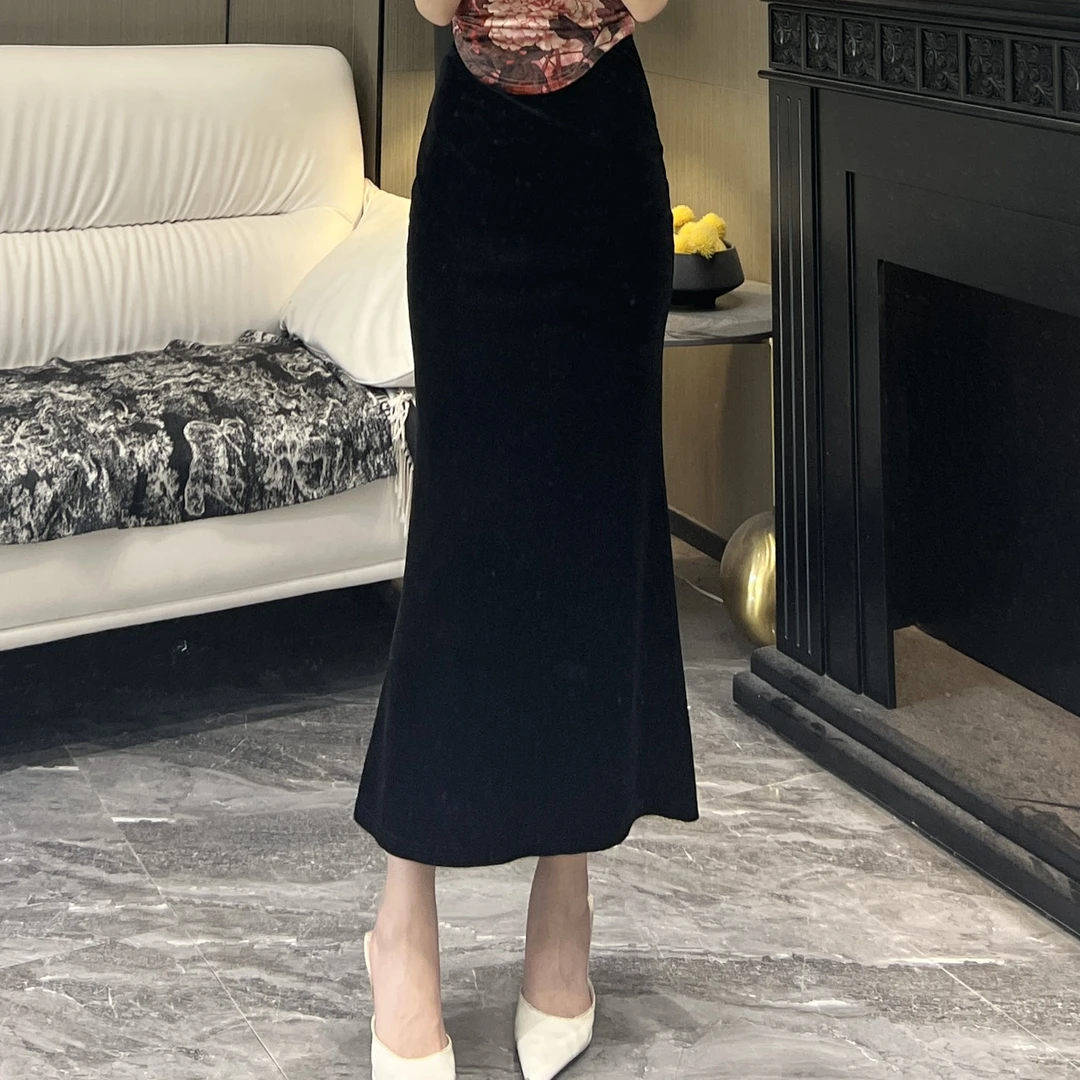 轻奢气质女人味丝绒纯色包身修身显瘦时尚百搭鱼尾包臀半身裙