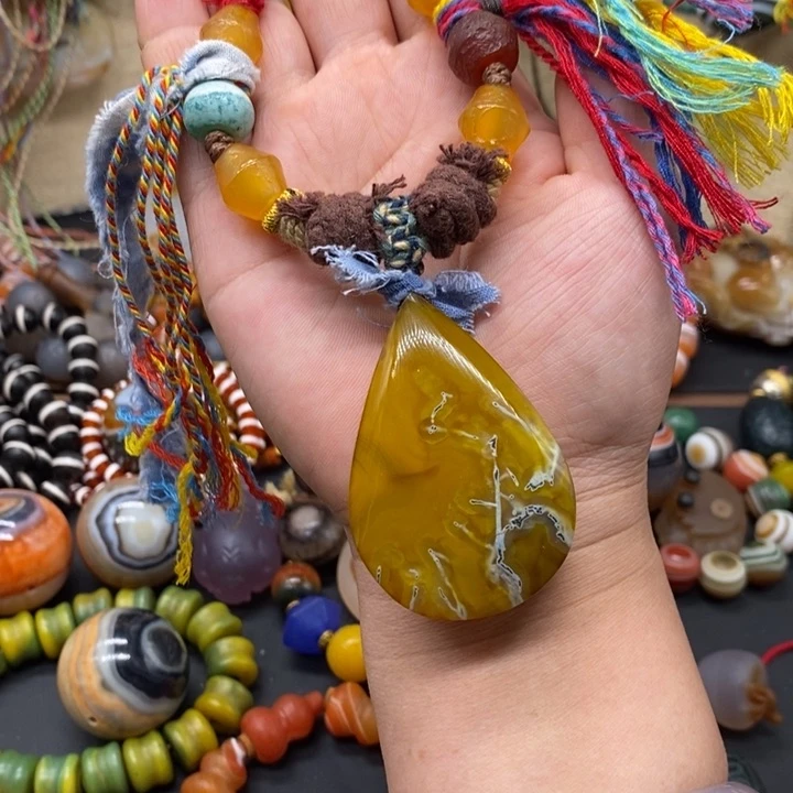 玛瑙/玉髓颈饰未镶嵌